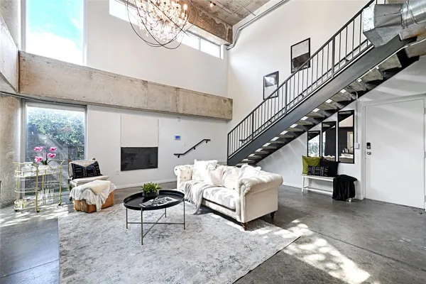 1001 BELLEVIEW ST 104