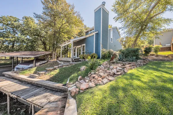 508 HARBOR DR