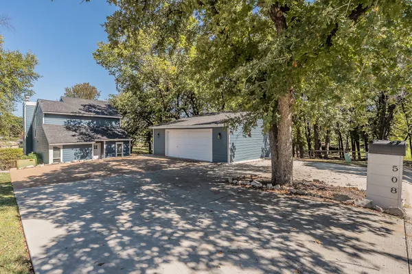 508 HARBOR DR
