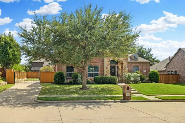 534 WATERS EDGE WAY