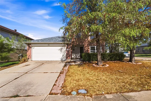 5666 HUNTERS BEND LN