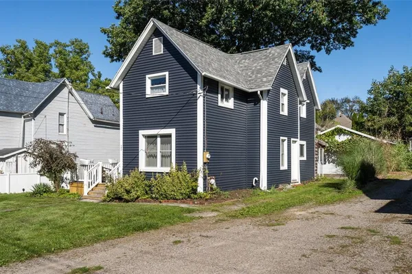 22 HART ST