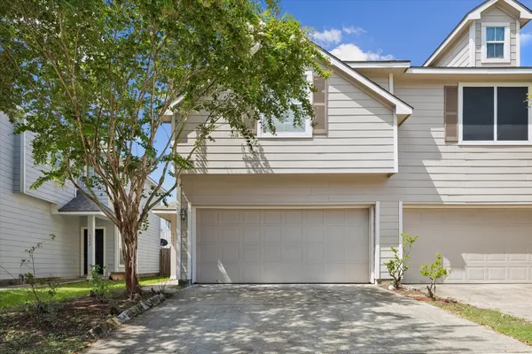 6051 YORKGLEN MANOR LN