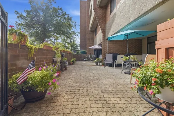 5715 BEACON ST 213