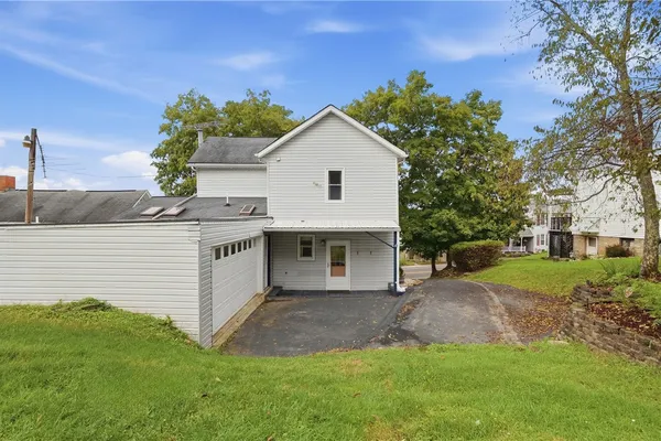 692 AMITY RIDGE RD