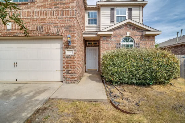 2045 GARDENIA DR