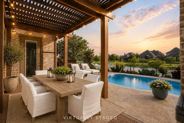1318 CYPRESS CREEK WAY