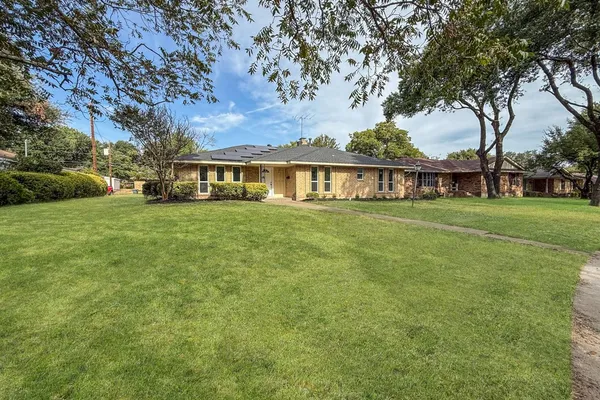 2147 OAK VALLEY LN