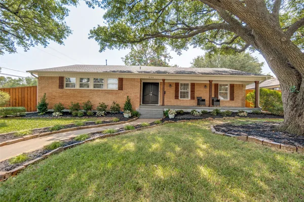 806 KNOTT PL