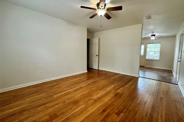 1107 CALLAHAN AVE