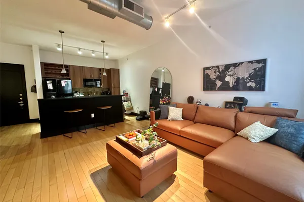 1901 POST OAK BLVD 3606