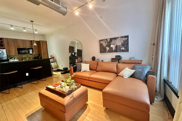1901 POST OAK BLVD 3606