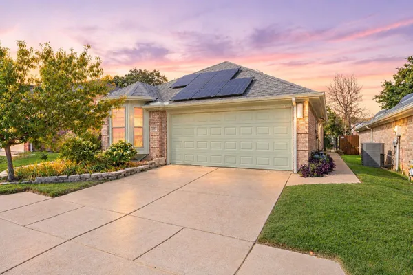 2233 WEMBLEY WOOD LN