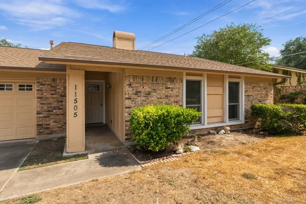 11505 CATALONIA DR