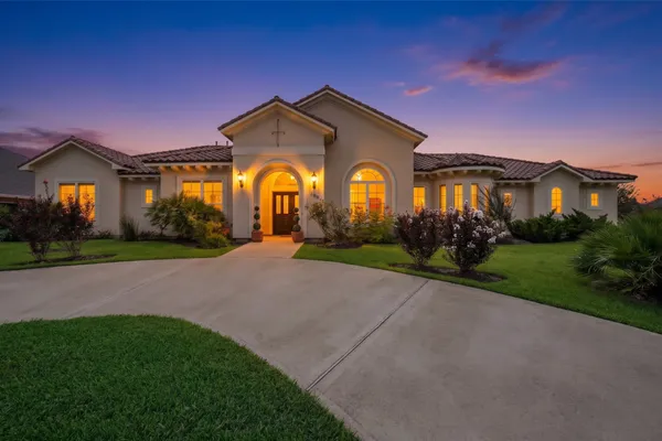 230 LAWRENCE MARSHALL DR