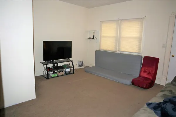 85 2ND ST