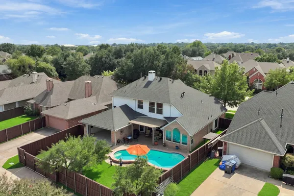 942 VILLAGE PKWY