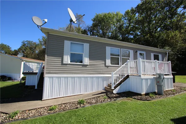 122 EAGLE POINTE ESTS