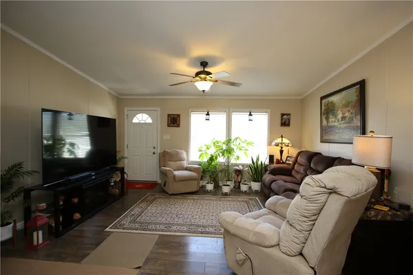122 EAGLE POINTE ESTS