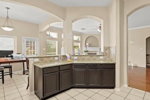 3106 VALLEY CT