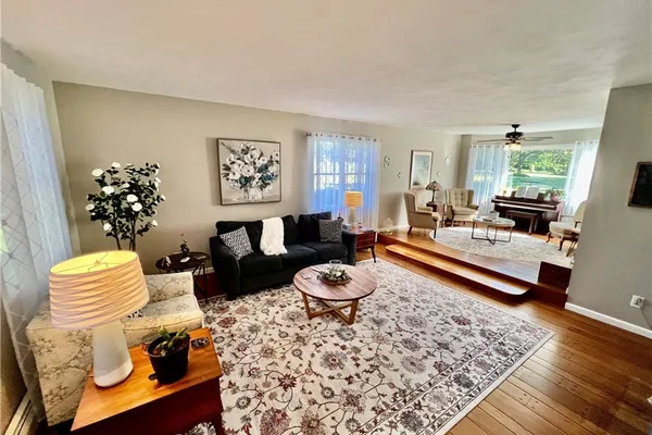 144 VALLEY VIEW DR