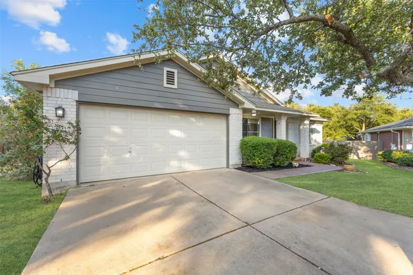 1022 BALANCED ROCK PL