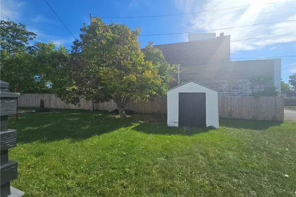 553 WILLIAM ST