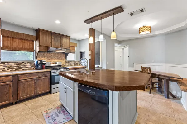 703 SPRING BROOK DR