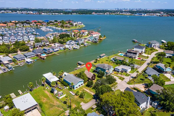 2124 COVE PARK DR