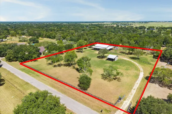 33 RIVERWOOD LN