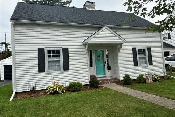 8 MELVIN AVE