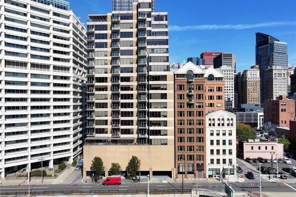151 FORT PITT BLVD 1402
