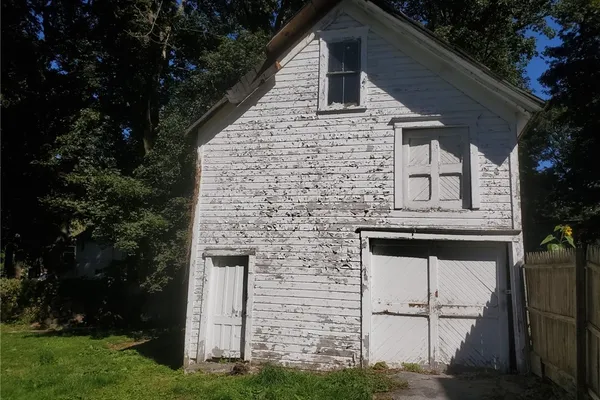 95 N MAIN ST