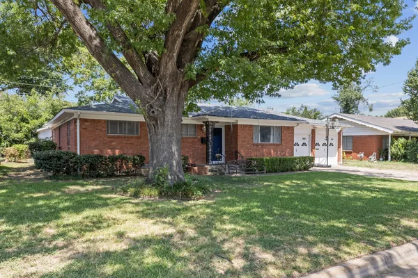 2113 DAVID DR