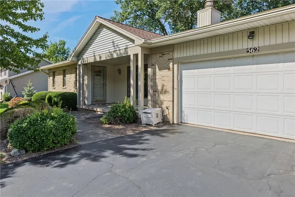 562 VINTAGE LN
