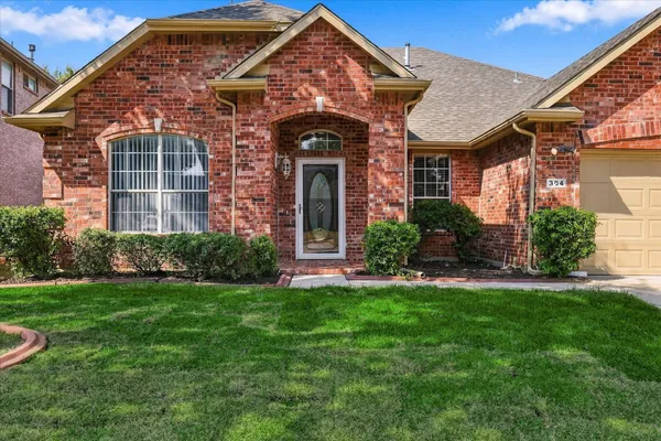 304 PATRICIA LN