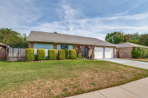 2307 BUSCH DR