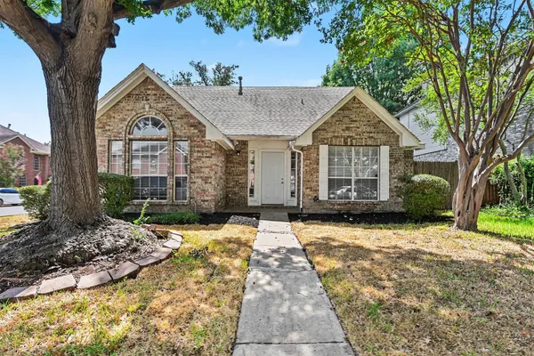 708 WILLOW OAK DR