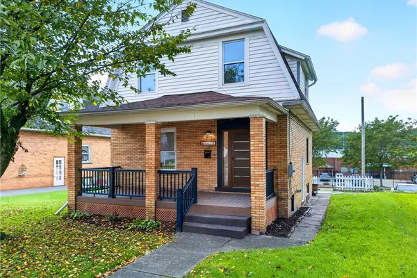 1427 DUSS AVE