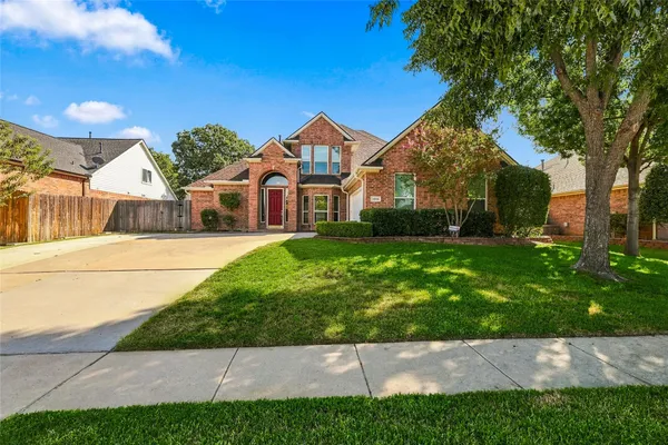 1204 CRESTVIEW DR