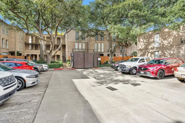 4637 WILD INDIGO ST 422