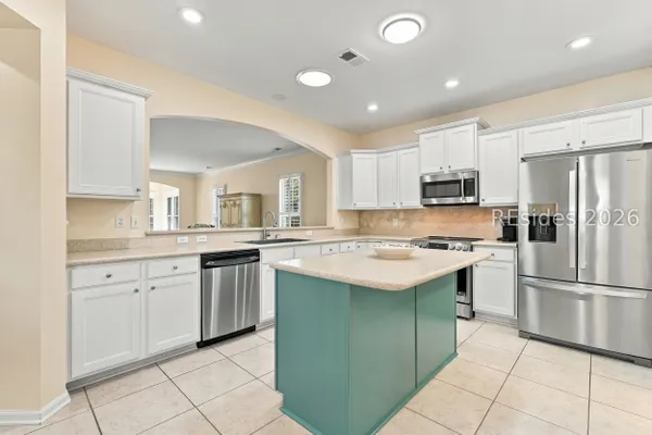 36 REEDY PL