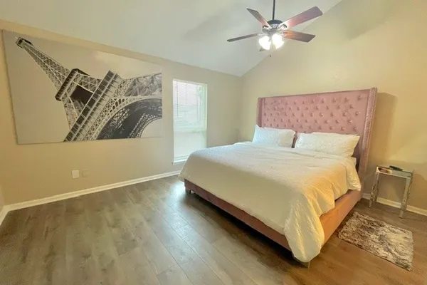 8732 VILLAGE OF FONDREN DR 8732