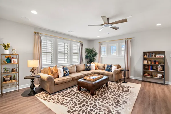 2325 OFFERANDE DR