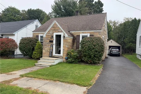 10 DEXTER AVE