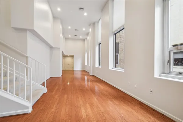 914 MAIN ST 1104