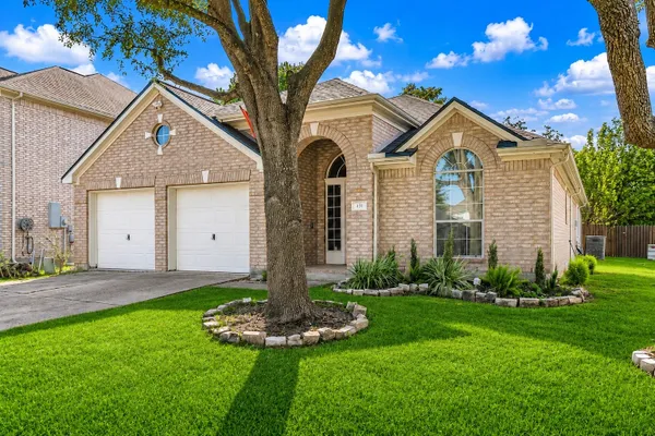 431 CARDINAL OAKS