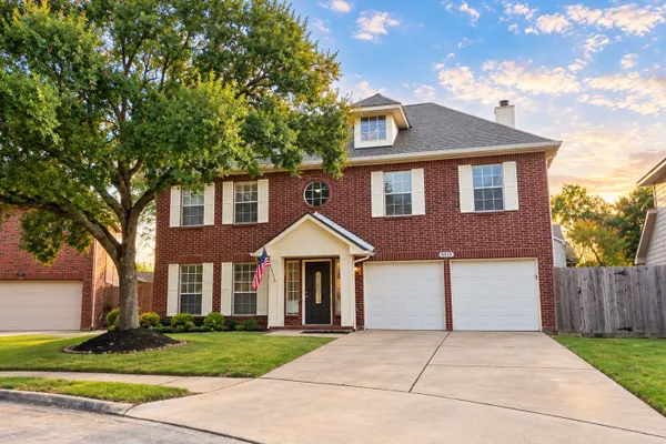 5911 KLAMATH FALLS CT