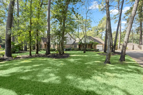 2103 WOODFORD GREEN DR