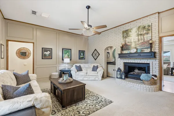 707 GLENN DR